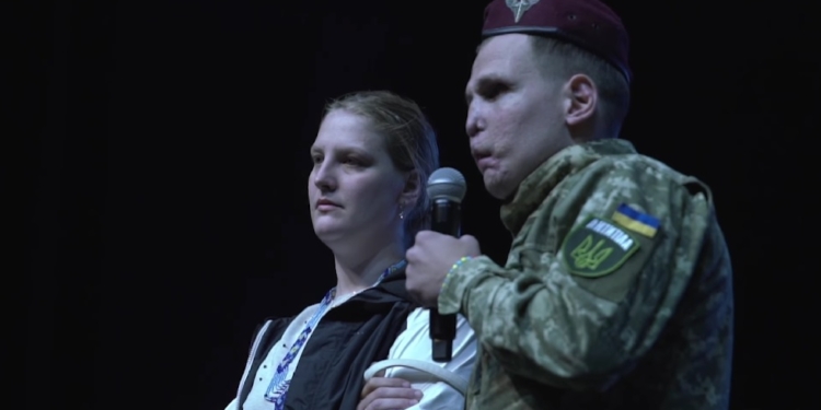 На концерті гурту «Антитіла» в США берет миколаївського десантника Сергія Райляна купили за $20 тис. І повернули його власнику (ВІДЕО)