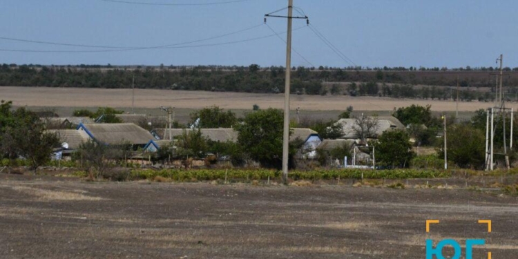 На Одещині місцеві підприємці купили для родин переселенців з Миколаївщини будинки (ФОТО)