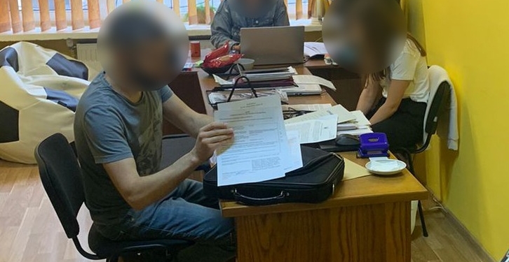 Як у Івано-Франківську місцевих футболістів військовими зробили: службу   вони не несли, але зарплати на 1,5 млн.грн. отримали (ФОТО)