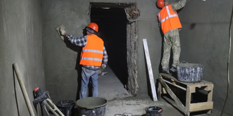 Влада Миколаєва планує до кінця року відремонтувати 23 найпростіших укриття, які розташовані у підвалах будинків (ФОТО)