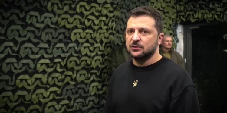 Зеленський на Херсонщині: привітав прикордонників з 20-річчям розвідки ДПСУ і провів нараду з військовими (ВІДЕО)