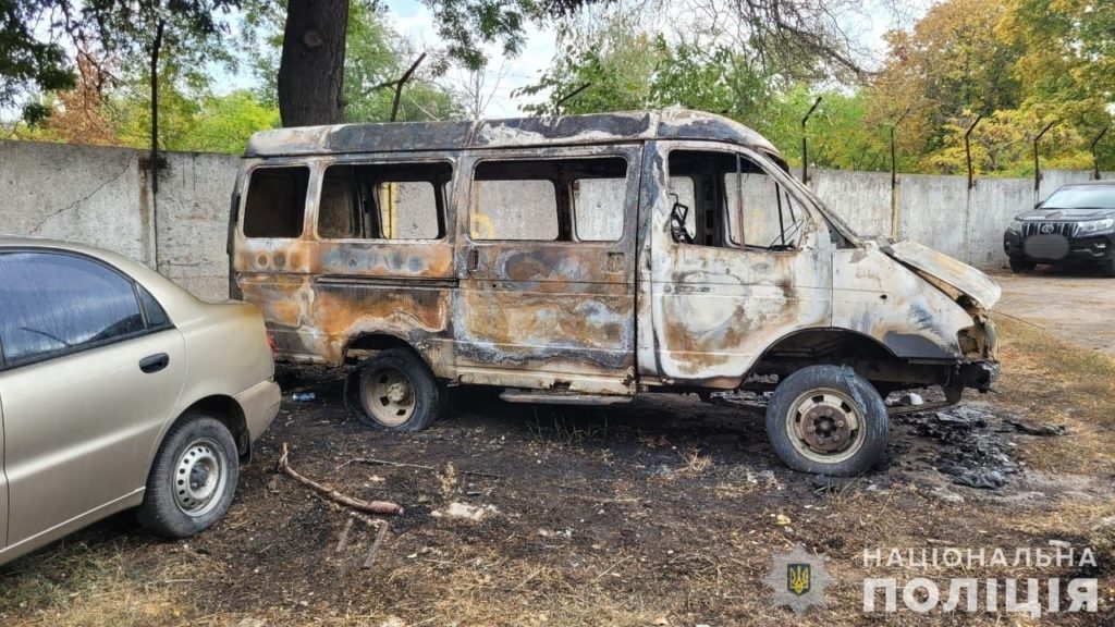 Або мені, або нікому. В Миколаєві чоловік спалив авто дружини (ФОТО) 2