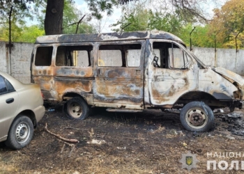 Або мені, або нікому. В Миколаєві чоловік спалив авто дружини (ФОТО)