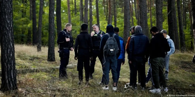 Канцлер Німеччини виступає за депортацію нелегальних мігрантів
