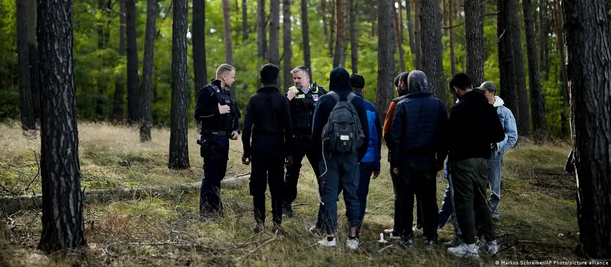 Канцлер Німеччини виступає за депортацію нелегальних мігрантів