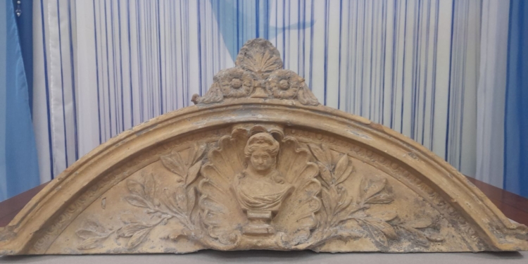 Подарунок від колекціонера: Миколаївський краєзнавчий музей поповнився ще одним експонатом (ФОТО)