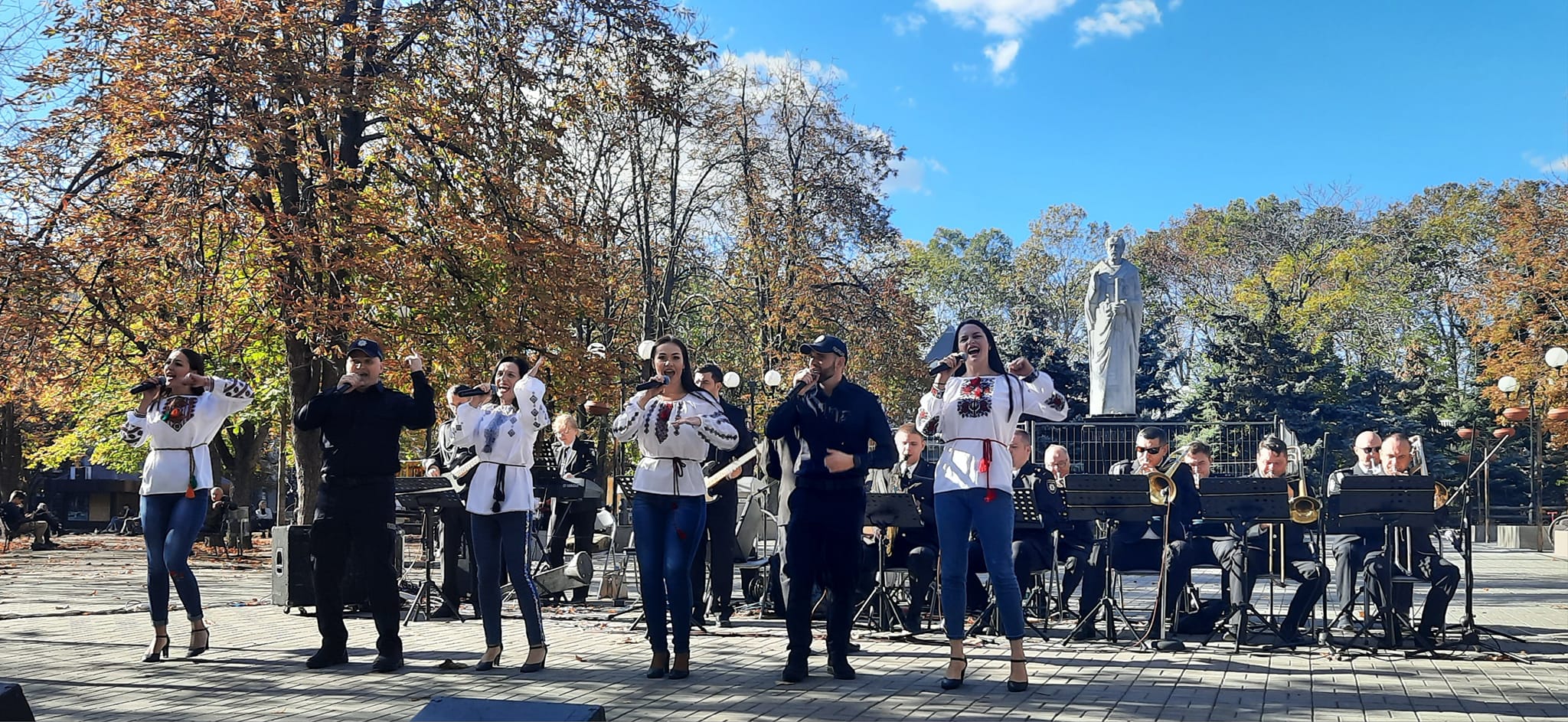 “Все буде – Україна”: у центрі Миколаєва відбувся концерт (ФОТО)