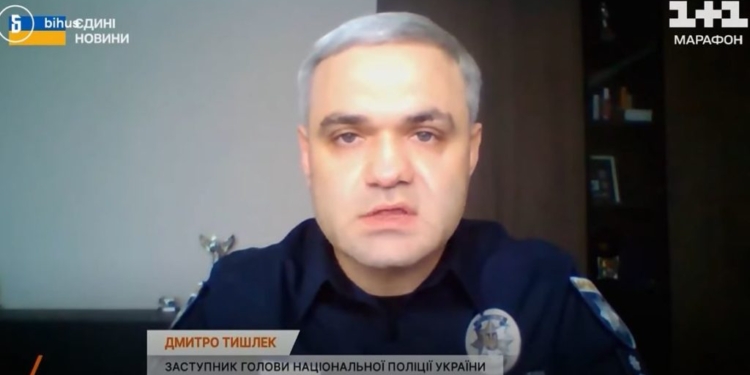 Заступник начальника Нацполіції, у дружини якого журналісти «розкопали» російський паспорт, відсторонений від посади – міністр МВС