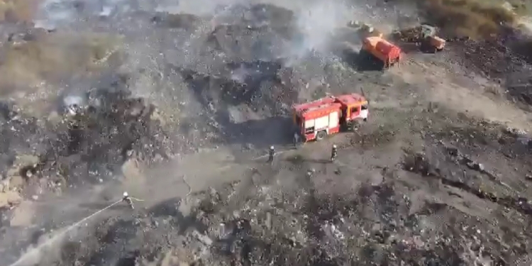 Вогнеборці Миколаївщини нарешті загасили пожежу, яка спалахнула на Вознесенському полігоні ТБО майже тиждень тому (ВІДЕО)