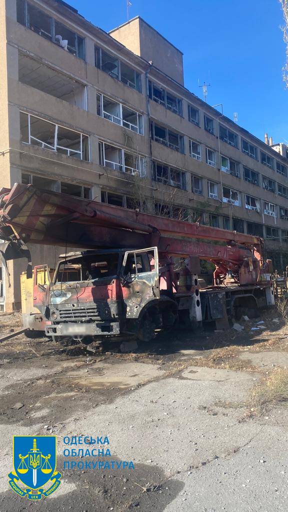 Наслідки ракетного удару по Одесі (ФОТО) 1