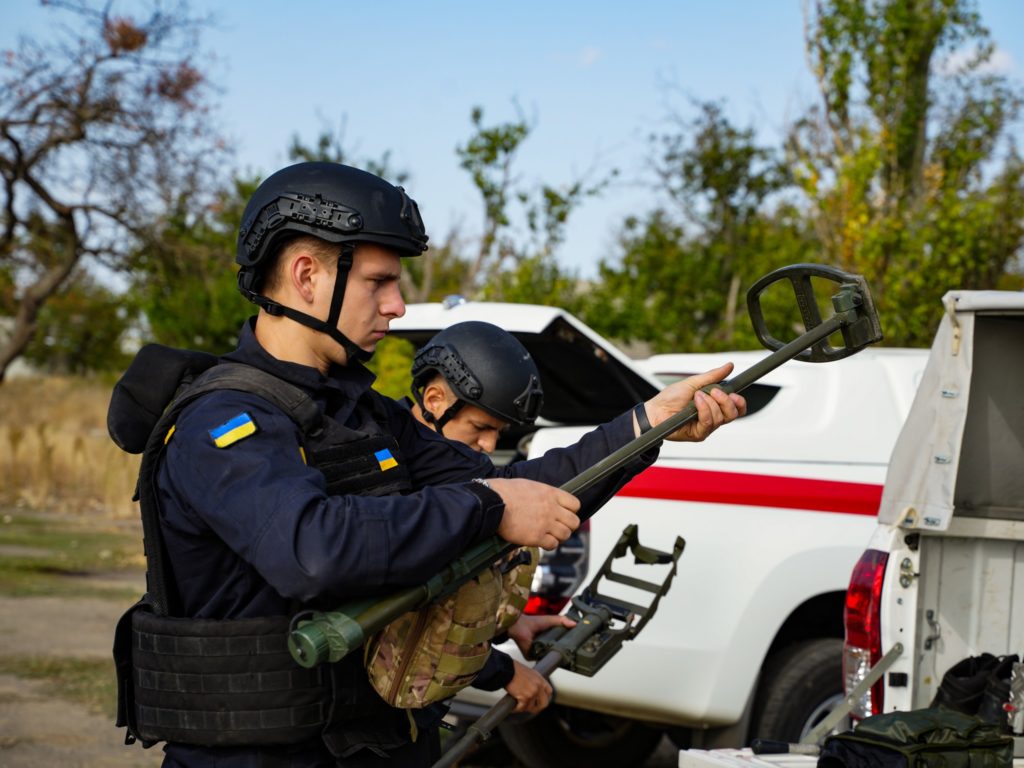 Розмінування Миколаївщини: піротехніки ДСНС вже знищили майже 20 тисяч російських боєприпасів, зокрема 57 авіабомб (ФОТО, ВІДЕО) 2