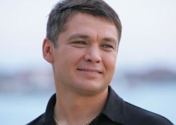 Краще пізно, ніж ніколи? ДБР повідомило російському олігарху – колишньому власнику «ЧСЗ» у Миколаєві – про підозру у заволодінні нерухомим майном ЛАЗу (ВІДЕО)