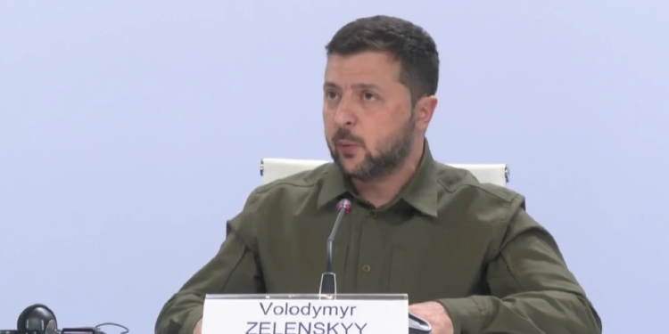 «Чи достатньо в ваших містах станцій метро, щоб там можна було організувати навчання дітей?»: Зеленський застеріг Європу від спроб «заморозити» ситуацію в війні (ВІДЕО)