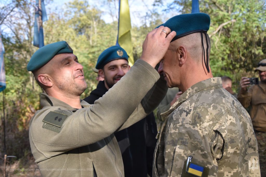 Миколаївських морпіхів прибуло – новачки склали Клятву морського піхотинця і отримали штормові берети (ФОТО) 20