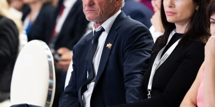 У Шона Пенна нова кохана – з України (ФОТО)