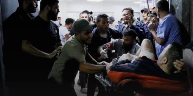 Ракета зруйнувала лікарню в Газі, багато жертв, переговори скасовані, під ударом ізраїльські посольства (ФОТО, ВІДЕО)