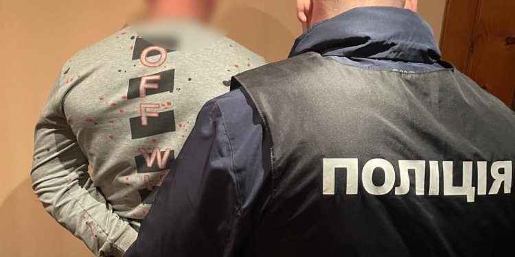 Нацполіція викрила групу одеситів, які влітку 2021 року підпалили спецтехніку для ремонту доріг у Миколаєві (ФОТО, ВІДЕО)