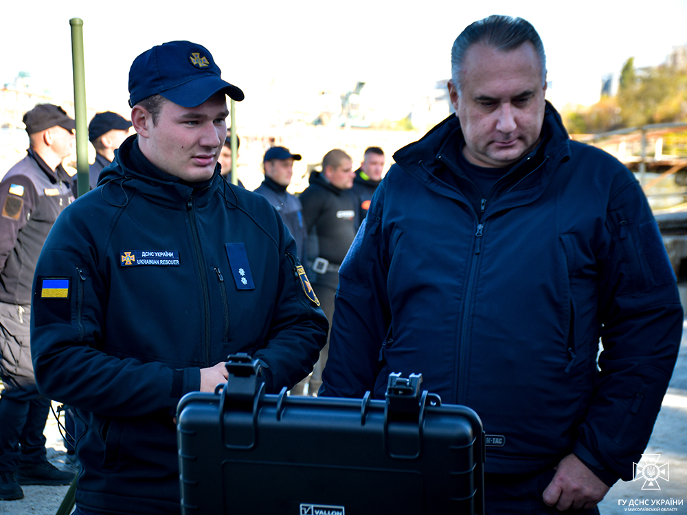 Миколаївські піротехніки отримали сучасну техніку для проведення робіт з підводного розмінування (ФОТО) 4