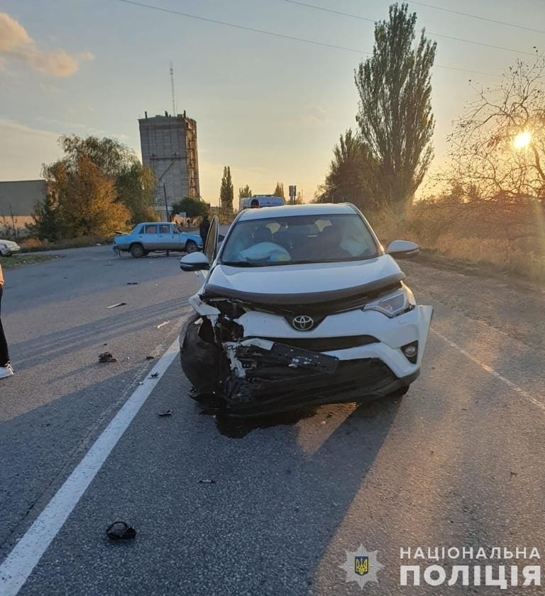 В ДТП біля Нового Бугу загинув водій ВАЗ - зіткнувся з Toyota RAV 4 (ФОТО) 4