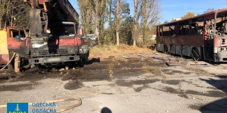 Наслідки ракетного удару по Одесі (ФОТО)