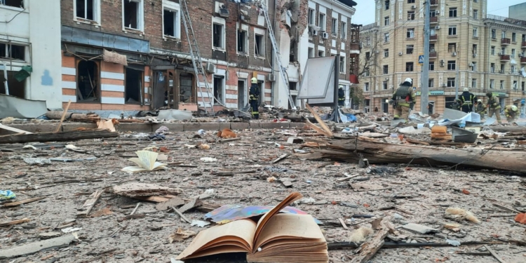 Наслідки атаки на Харків (ФОТО, ВІДЕО)