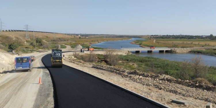 Минулого тижня на Миколаївщині велись ремонтні роботи на шести місцевих дорогах: де саме (ФОТО)