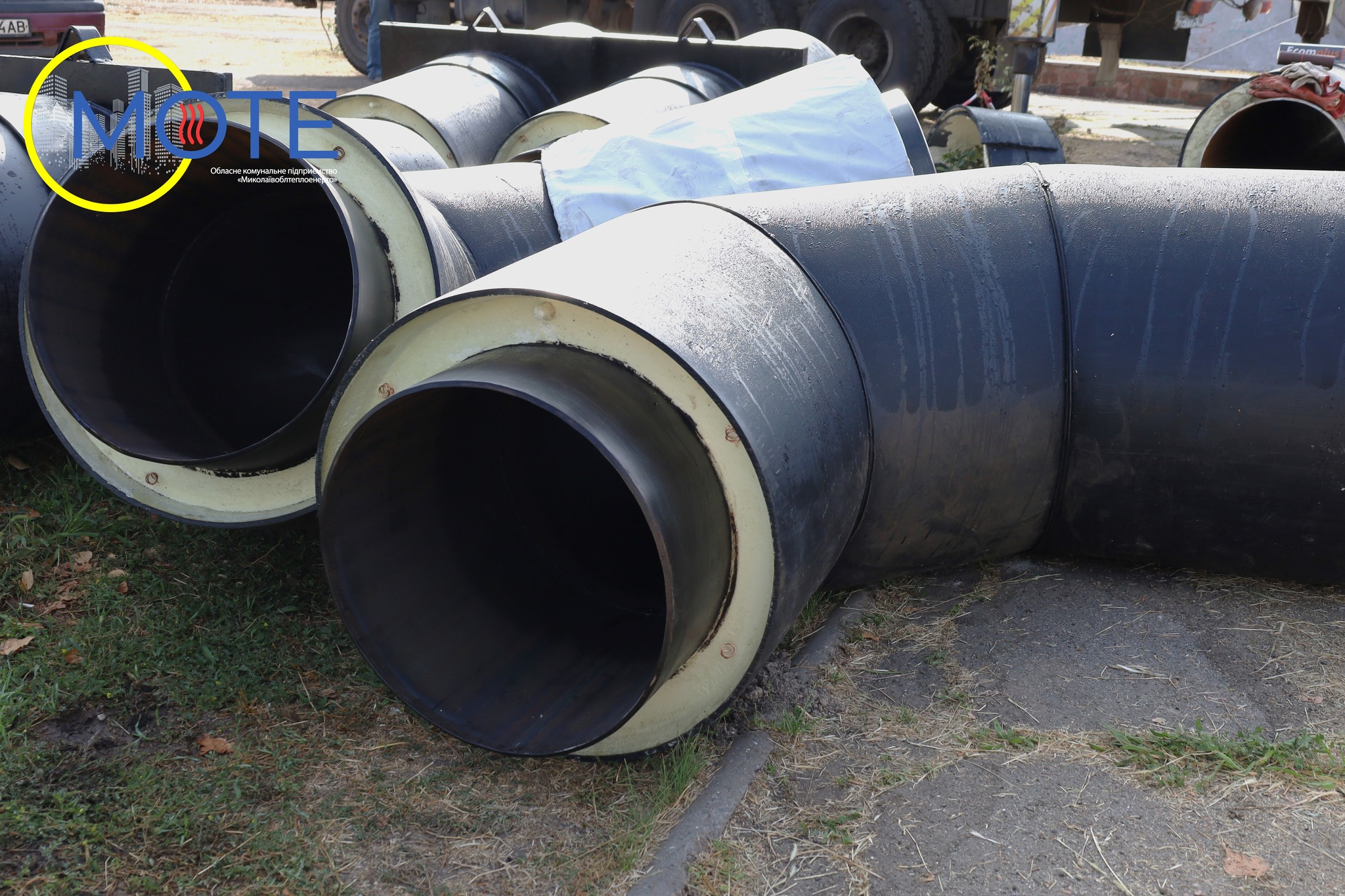 «Миколаївоблтеплоенерго» теж готується до опалювального сезону: на Намиві замінюють велику ділянку тепломережі (ФОТО)
