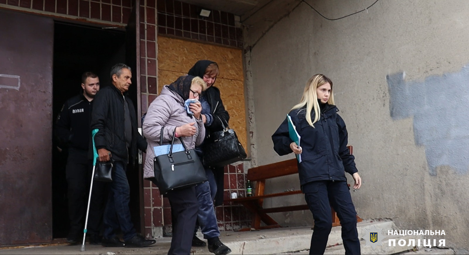 Кількість убитих росіянами мешканців села Гроза збільшилася до 53 осіб: поліція продовжує ідентифікацію тіл загиблих (ФОТО, ВІДЕО)