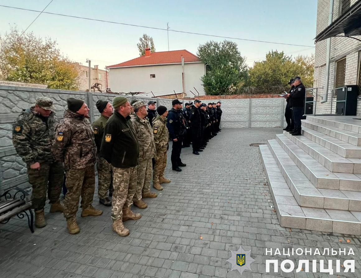 Поліцейські провели профілактичне відпрацювання центру Миколаєва (ФОТО) 6