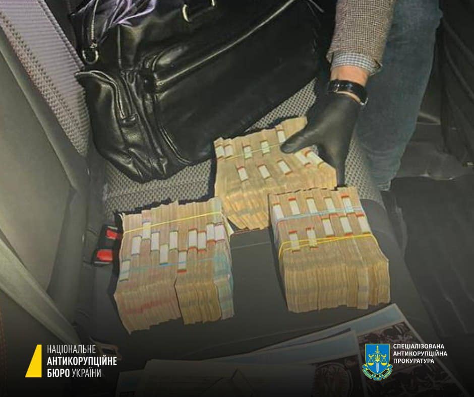 Мера Сум взяли на хабарі в 2,1 млн.грн. разом з місцевим "корєнєвим". За що (ФОТО) 4