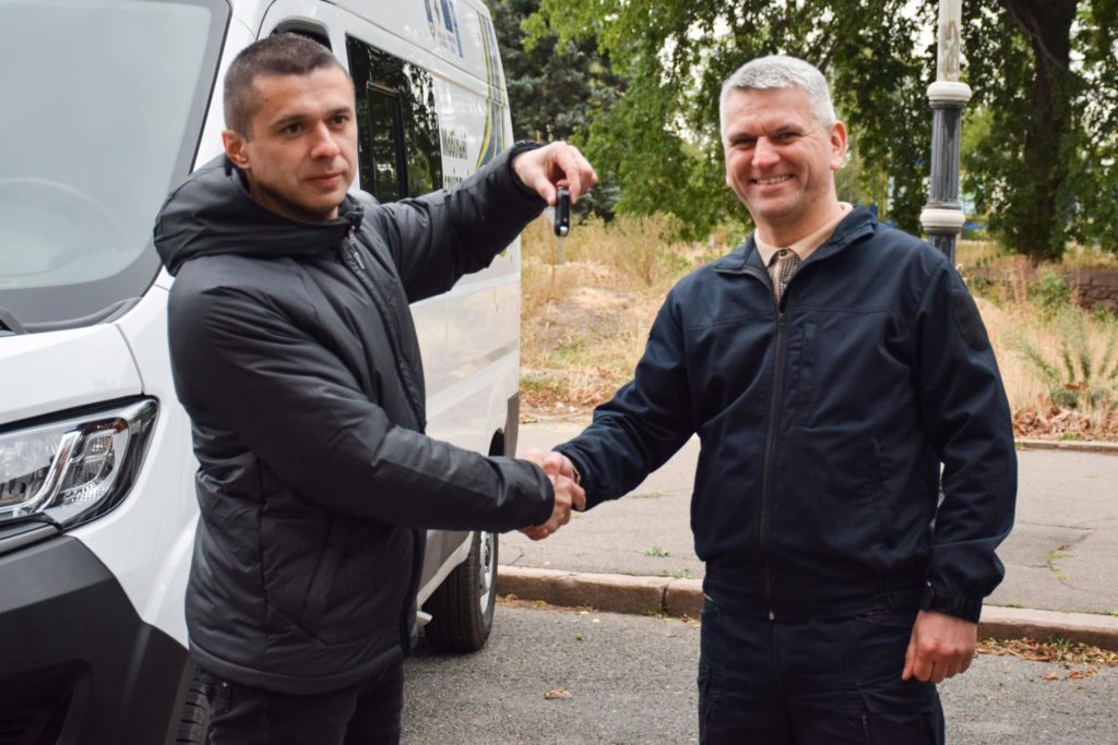 ЄС та ПРООН передали три спеціалізовані автівки для надання соціальних послуг населенню Миколаївщини (ФОТО) 8