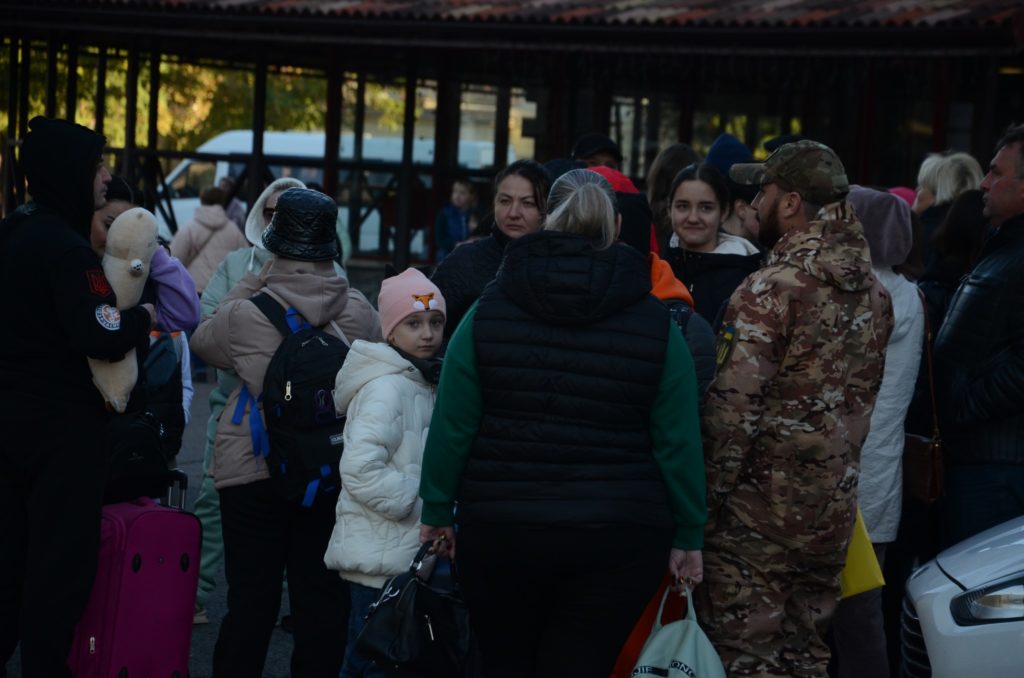 На відпочинок до Івано-Франківщини відправились 123 юних мешканця Миколаєва (ФОТО) 8