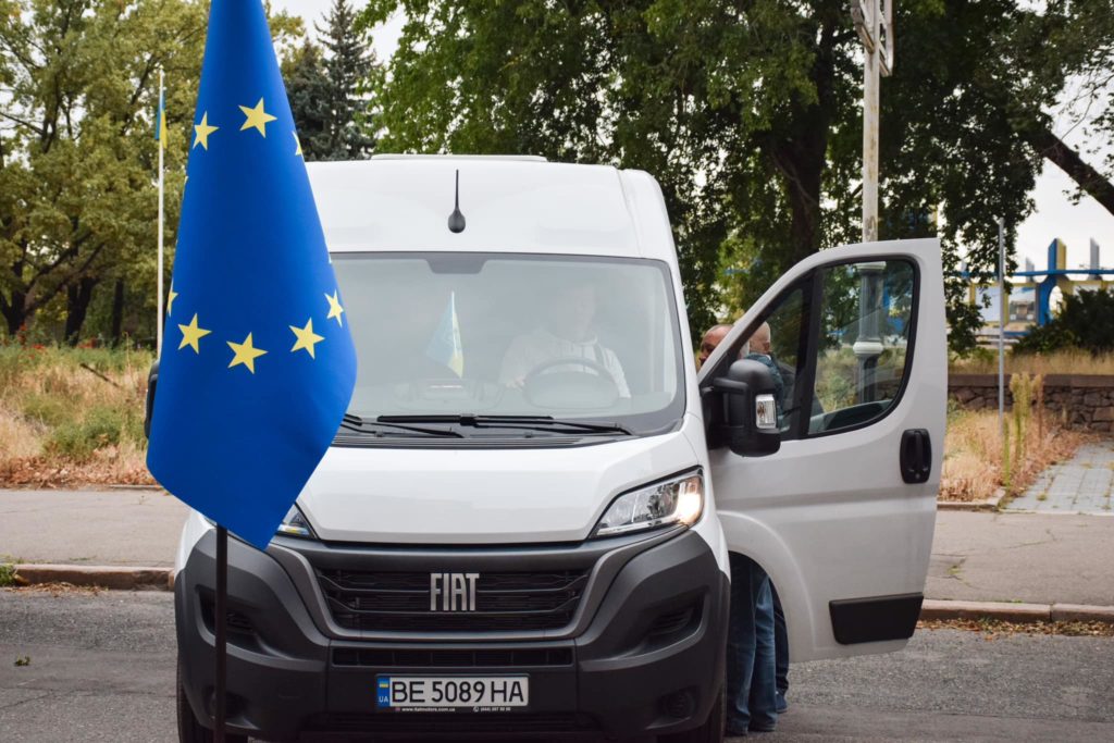 ЄС та ПРООН передали три спеціалізовані автівки для надання соціальних послуг населенню Миколаївщини (ФОТО) 10