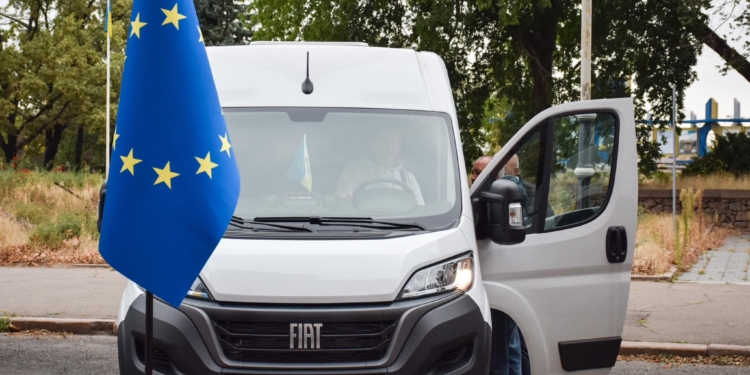 ЄС та ПРООН передали три спеціалізовані автівки для надання соціальних послуг населенню Миколаївщини (ФОТО)