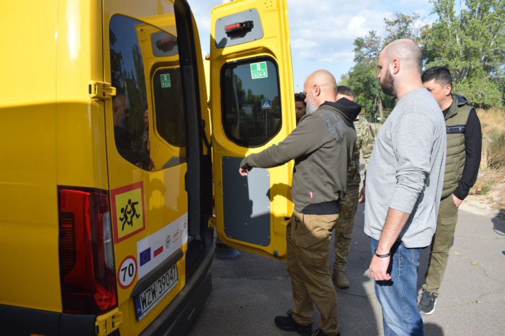 Снігурівська громада Миколаївщини отримала новенькі шкільні автобуси з Польщі (ФОТО) 12