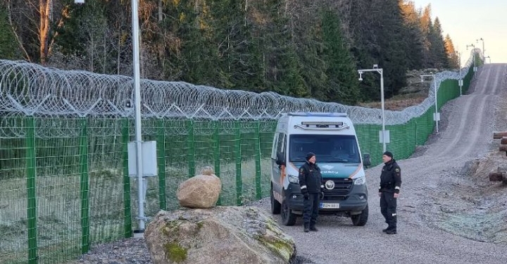 Фінляндія побудувала “тестовий” паркан на кордоні з Росією (ФОТО)