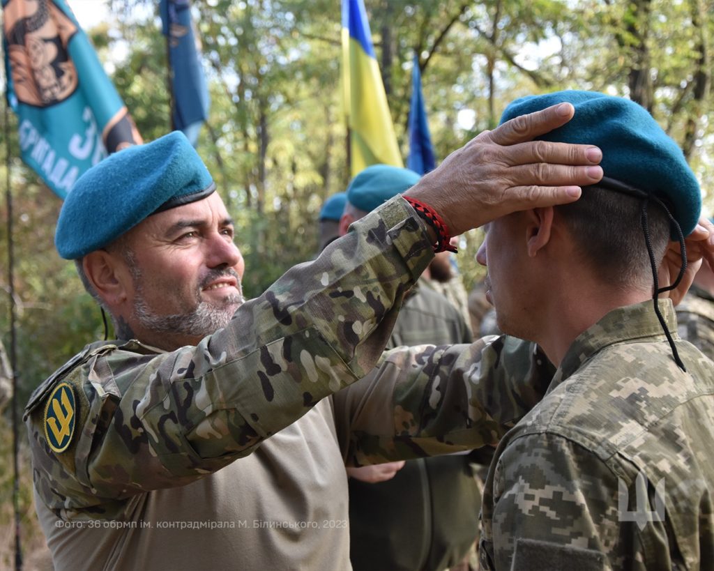 Миколаївських морпіхів прибуло – новачки склали Клятву морського піхотинця і отримали штормові берети (ФОТО) 14