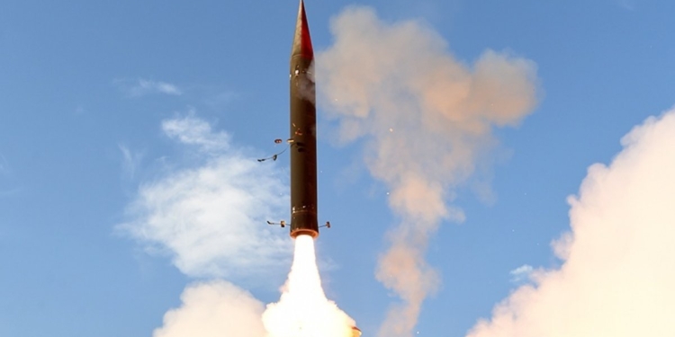 Вперше в світі. Ізраїль застосував найвищий елемент ПРО Arrow 3 для перехоплення балістики (ВІДЕО)