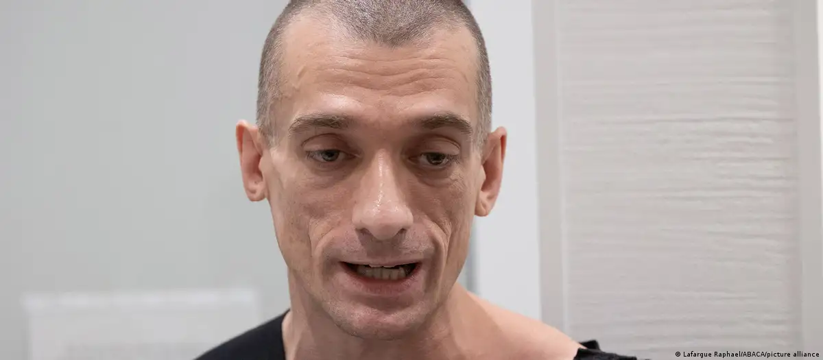 Секс як інструмент політики. У Франції засудили російського художника – через вплив на вибори мера Парижа