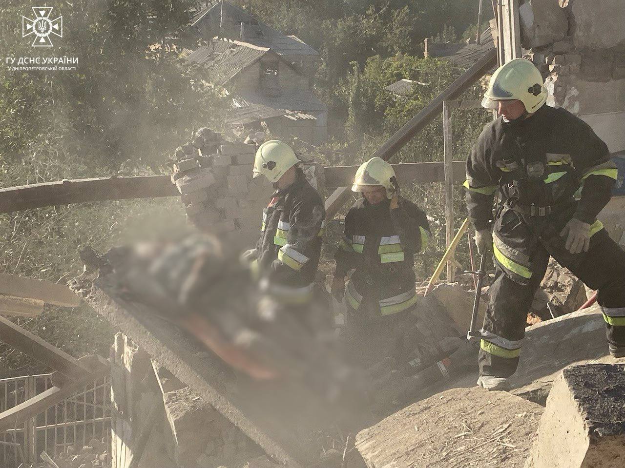 В Нікополі в зруйнованій гімназії 4 загиблих – розбір завалів завершено