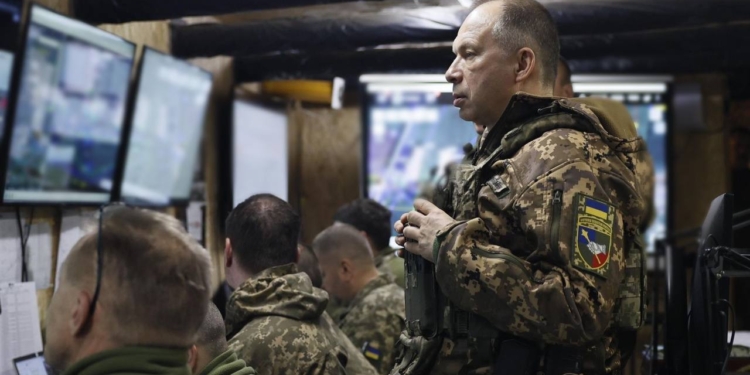 Ситуація на Куп’янському та Лиманському напрямках загострилась, – Сирський (ФОТО)