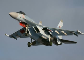 Під Маріуполем росіяни збили свій Су-35. Скільки всього літаків на рахунку ППО РФ (ІНФОГРАФІКА)