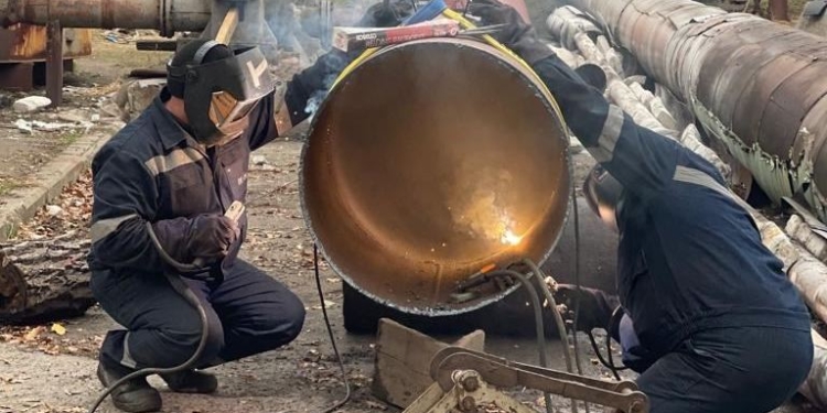 Проєкт реконструкції повітряної мережі тепломагістралі на території ПрАТ “Миколаївська ТЕЦ” – на фінішній прямій (ФОТО)