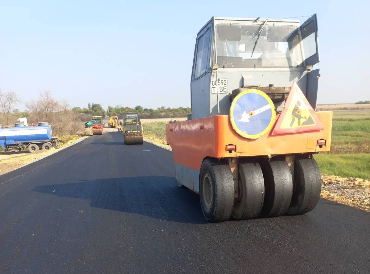 Минулого тижня ремонтні роботи велись на ділянках 8 місцевих автодоріг Миколаївщини: де саме (ФОТО)