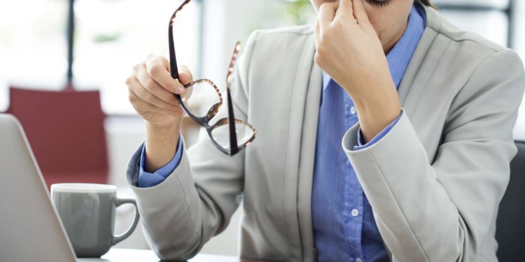 Як уникнути погіршення зору під час роботи за комп’ютером