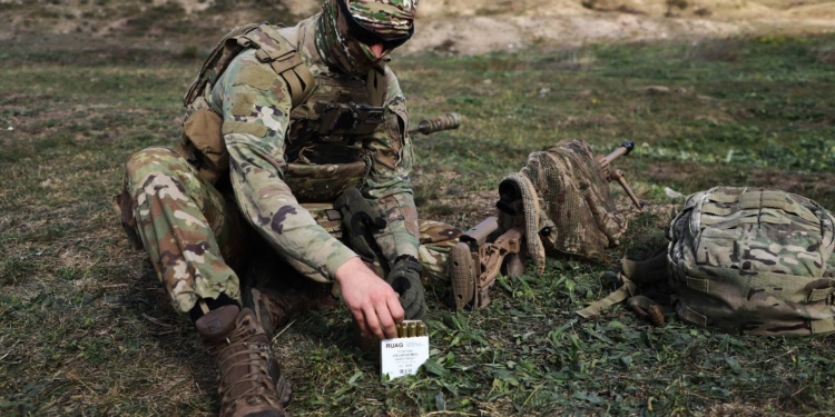 На Авдіївському напрямку наші захисники мужньо тримають оборону, – Генштаб