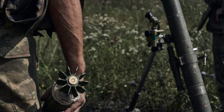 Вдалий день. ЗСУ знищили 990 окупантів, 42 танки, 32 артсистеми. Повні втрати ворога