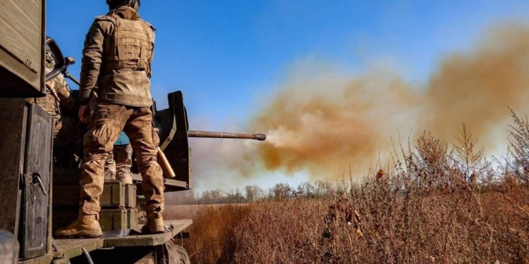 Ворог не полишає спроб оточити Авдіївку, наші воїни стійко тримають оборону, – Генштаб