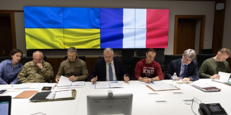 Франція має намір укласти двосторонню угоду про гарантії безпеки з Україною до початку 2024 року