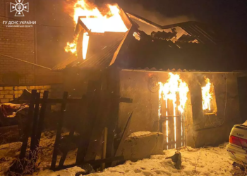 Три пожежі за добу гасили Миколаївські рятувальники